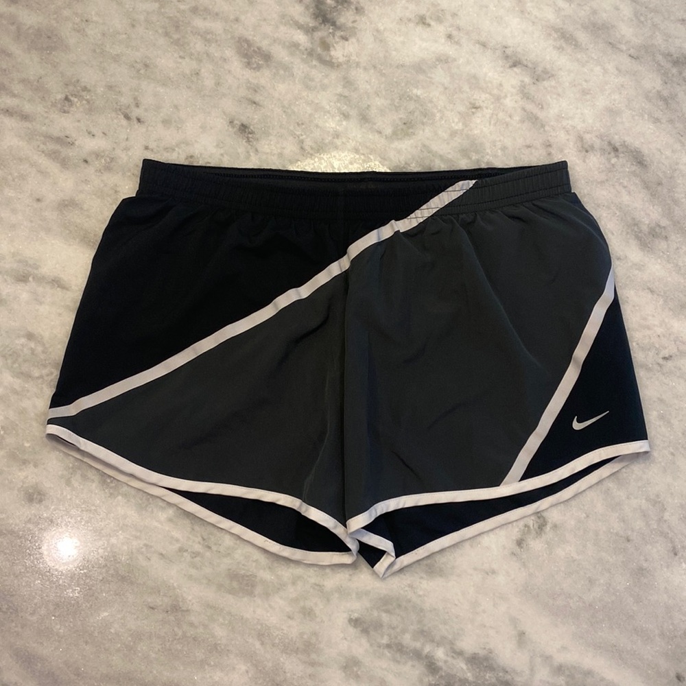 NIKE Womens Dri-Fit Athletic Shorts
Size Small Black/Grey/White